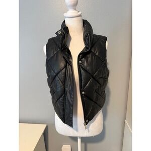 LA Coalition Womens Black Faux Leather Quilted Cropped Puffer Vest Size M L207F1
